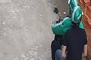 TP.Hồ Chí Minh: Mặc đồng phục, đội mũ bảo hiểm của hãng Grab chở "khách hàng" đi... trộm xe?