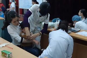 Công an điều tra vụ hàng trăm học sinh nhiễm sán ở Bắc Ninh