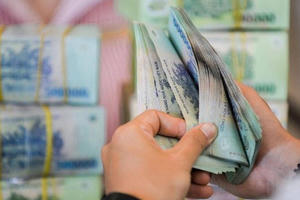 Tổng thu ngân sách nhà nước 7 tháng đầu năm ước đạt gần 765.000 tỷ đồng