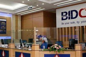 "Đem chuông đi đánh xứ người", các ngân hàng Việt đang làm ăn thế nào?