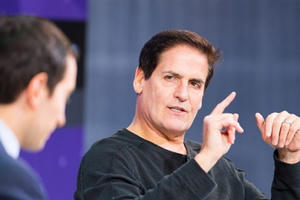 Vạch trần lỗ hổng trong gói cứu trợ liên bang của Mỹ, tỷ phú Mark Cuban đề xuất kế hoạch giải cứu hiệu quả hơn