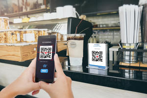 Các ngân hàng Việt mở cổng thanh toán bằng QR code tại Thái Lan
