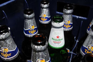 SSI Research: Ngành bia phải đến năm 2022 mới hồi phục hoàn toàn, 2 "ông lớn" Sabeco và Heineken vẫn miệt mài "chạy đua"