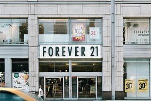 Forever 21 chính thức phá sản, vợ chồng nhà sáng lập mất danh tỷ phú đầy tiếc nuối