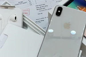 Điện thoại Nhật Cường xuống giá thê thảm sau khi cửa hàng bị khám xét