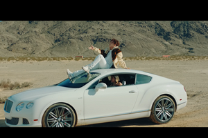 Sơn Tùng MT-P đem Bentley Continental GT Speed vào 'Hãy trao cho anh'