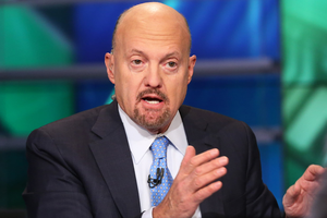 Chuyên gia tài chính Jim Cramer khẳng định "Sai lầm lớn nhất của nhà đầu tư là giữ tiền mặt khi nền kinh tế suy thoái"