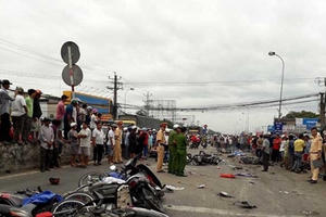 Ngày mai xử tài xế xe container tông chết 4 người