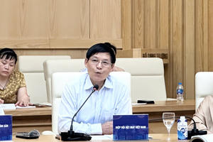 Dệt may, da giày trước thách thức thuế quan và chi phí cạnh tranh mới