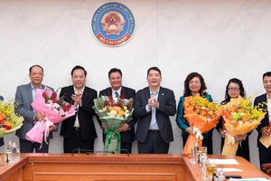 Đảng ủy Bộ Tài chính công bố các Quyết định về nhân sự