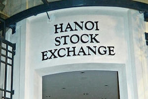 Thị trường tăng điểm, khối ngoại đẩy mạnh bán ròng gần 450 tỷ đồng trong phiên cuối tuần