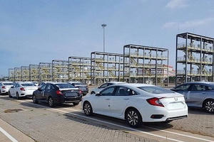 Ô tô nhập tăng đột biến: Nhân tố giá rẻ gây 'bão' giảm giá