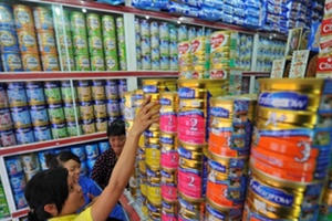 Giải mã "ma trận" sữa ngoại