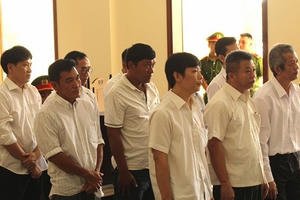 Hoãn xử vụ thiệt hại 1.800 tỉ vì gần 100 người vắng mặt