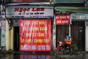 Chưa từng phải đi đàm phán giá thuê với khách, chủ nhà mặt phố cổ giờ đây phải giảm 40% 