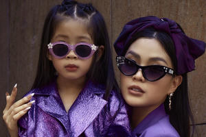 Á hậu Diễm Trang chụp ảnh streetstyle cùng con gái dịp Quốc tế thiếu nhi