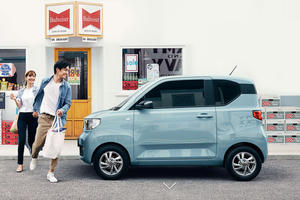 Ô tô điện của Trung Quốc hút khách, giá chỉ bằng vài chiếc iphone 12