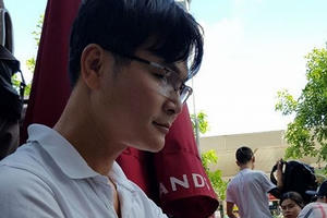 Bị tố “cạy tủ lấy 3 tỷ của vợ”, chồng ôm đơn đi khắp nơi kêu oan