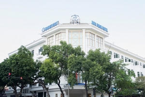 Sự trở lại của huyền thoại 100 tuổi