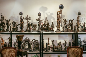 Những lưu ý khi tặng tượng tân gia nhà mới