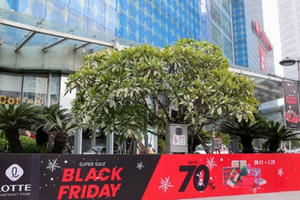 'Cười như mếu' vì săn khuyến mại 'khủng' cuối năm