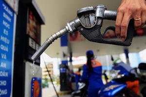 Xăng giảm hơn 500 đồng/lít ngay 0h ngày đầu năm 2019
