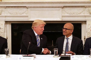 Cuộc đua vốn hóa giữa Amazon, Apple và Microsoft ngày càng gay gắt