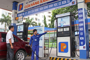 Xăng E5 RON 92 và dầu giảm giá