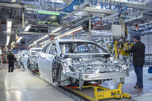 Ngành công nghiệp ô tô vẫn phải đối mặt khó khăn trong năm 2023