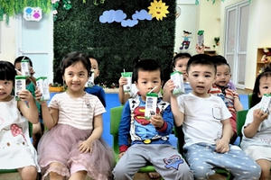 Gói thầu Sữa học đường Hà Nội: Chủ đầu tư được “lợi kép”