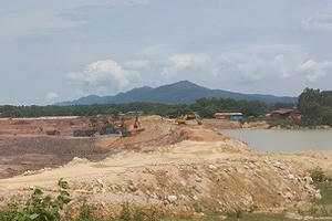 Quảng Ninh: Doanh nghiệp khai thác đất sét đẩy người dân vào cảnh khốn khổ