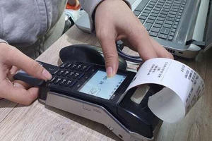 Gỡ vướng cho hộ kinh doanh khi chuyển từ thuế khoán sang hóa đơn điện tử