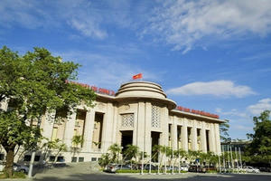 Ngành ngân hàng lập đường dây nóng để xử lý khó khăn bởi dịch Covid-19