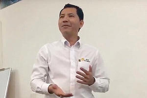 Nhà đầu tư bóc mẽ số tiền không tưởng mà ông chủ mỏ đào Sky Mining vừa tiết lộ