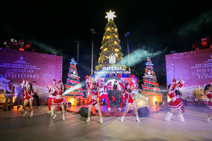 Đại lộ thương mại ở Long An đón hàng ngàn người dịp Giáng sinh 2023