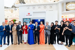 Triển lãm thành tựu đất nước 80 năm: Techcombank kết nối công nghệ và chuẩn sống mới 
