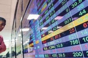 Bị phạt 700 triệu đồng vì thao túng cổ phiếu của 'Shark Thủy'