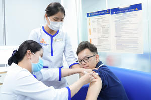 Việt Nam lần đầu có vaccine não mô cầu thế hệ mới, bảo vệ trẻ em đến người cao tuổi