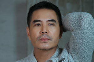 Diễn viên Trung Dũng tự làm đầu bếp ở nhà hàng mới mở 