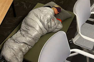 Twitter gặp rắc rối vì để nhân sự ngủ tại văn phòng