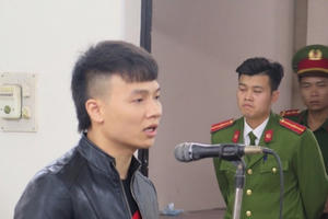 Vì sao Khá 'Bảnh' làm thợ đủ sống, biết đánh bạc là sai vẫn 'cố sai'?