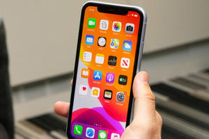 Chiếc iPhone đình đám bất ngờ giảm đậm 14 triệu đồng, rẻ hiếm có trong lịch sử