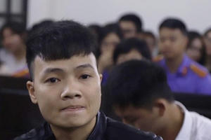 Khá ‘bảnh’ kiếm tiền từ lòng tham, bị đề nghị 10-11 năm tù