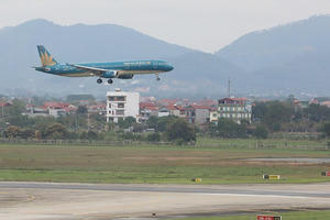 Cứ đề xuất làm sân bay, được hay không cũng có lợi sốt đất?