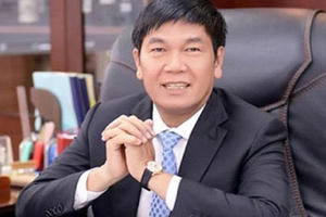 Cổ phiếu liên tục giảm sâu, vợ chồng ông Trần Đình Long chi 144 tỷ đồng mua vào để tăng tỷ lệ sở hữu