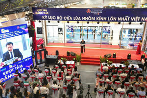 Bộ cửa lùa nhôm kính lớn nhất Việt Nam: Hành trình kỷ lục và góp sức chung tay cùng cộng đồng