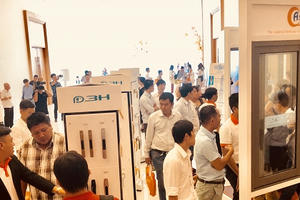 Aseanwindow đưa phụ kiện cửa 3H và keo xây dựng Baiyun về Việt Nam