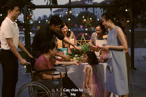 Không chỉ mẹ chồng- nàng dâu, mẹ và con gái cũng có lúc “bát đũa xô nhau” thế này