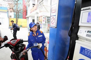 Bộ Công Thương lên tiếng về giá xăng tăng mạnh