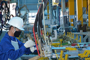 ADB tiếp tục hạ dự báo tăng trưởng kinh tế Việt Nam, còn 1,8%